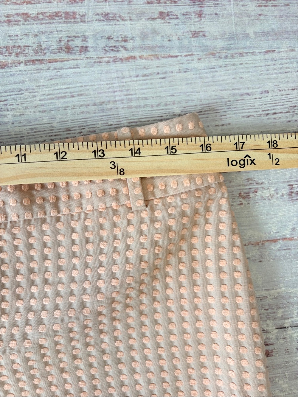 LOFT Women’s Textured Peach Shorts with Dots Size 6 4" Inseam Cream/Pink - Picture 4 of 8